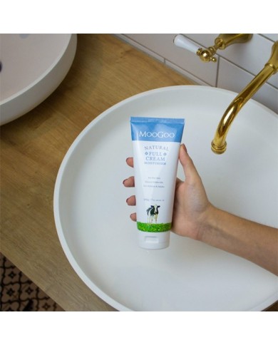MooGoo Full Cream Moisturizer 200g